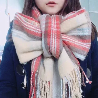 可爱的蝴蝶结围巾
