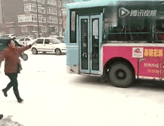 有一种痛，叫作南方人不懂北方人的痛！有些人走着走着就溜了_gif_动图_搞笑