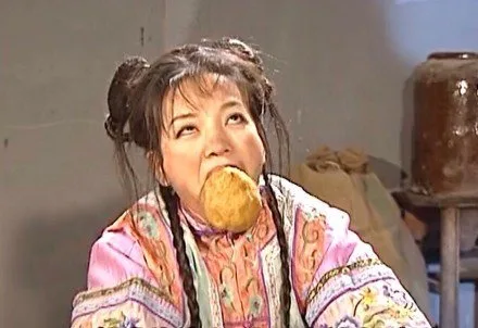 小燕子吃饭表情包