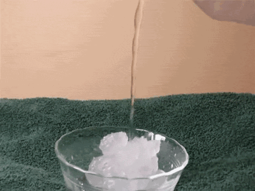 热水倒出来是酱紫的：（热水倒出来是酱紫的：）