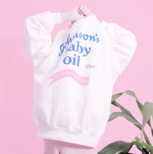 少女粉色朋友圈背景图