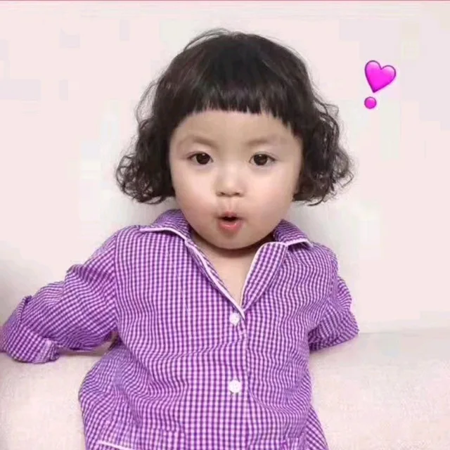 罗熙粉色衣服头像