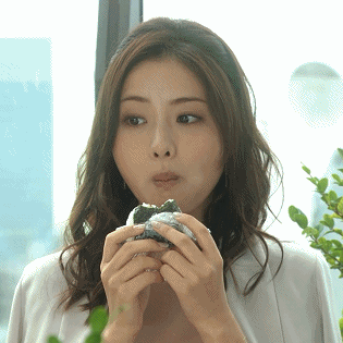 石原里美吃饭团GIF（石原里美吃饭团GIF）