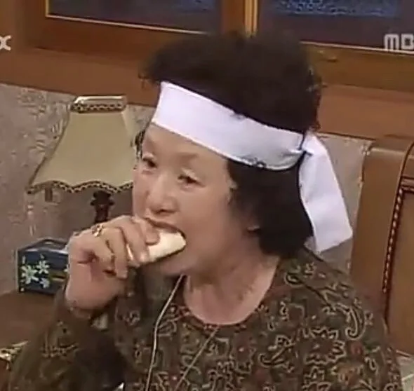 吃饼干