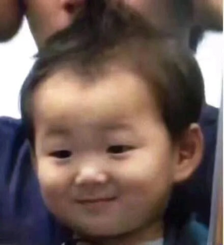 宋民国微笑