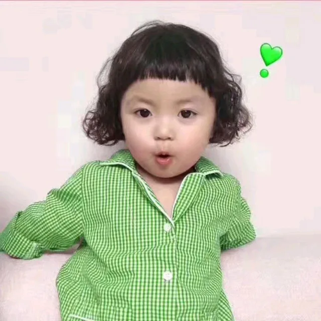 罗熙绿色衣服头像