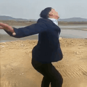 霍云龙搞笑跳舞 GIF