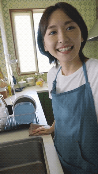 Gakki 新恒结衣微笑动图（Gakki 新恒结衣微笑动图）