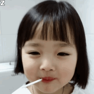 含着棒棒糖哈哈哈