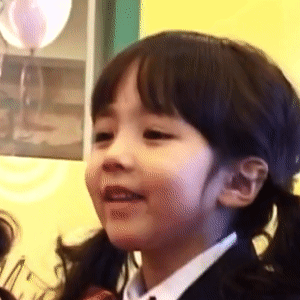 《彩虹幼儿园》克里斯蒂娜·费尔南德斯·李动图_萌娃