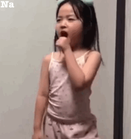 权律二尬舞 GIF