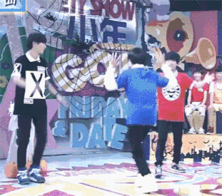 TFBOYS 三人有着独特的击掌方式_tfboys_明星表情