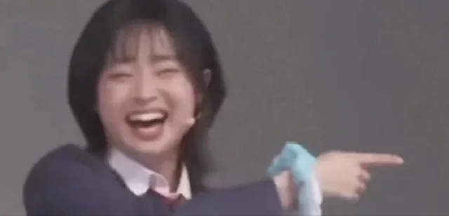 哈哈哈大笑表情包（哈哈哈大笑表情包）