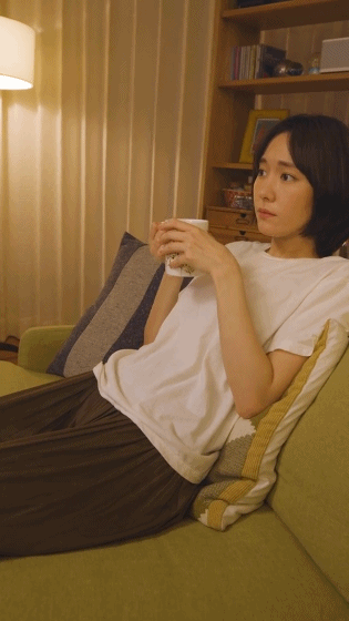 新垣结衣喝咖啡