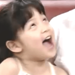 小欧阳娜娜哈哈笑