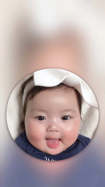 罗熙吐舌头壁纸